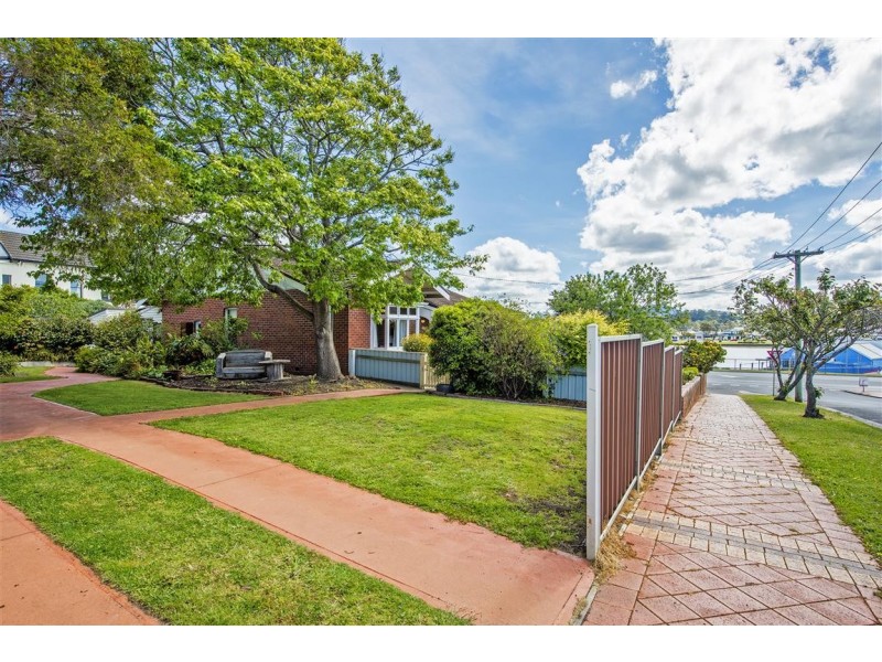 2 Patrick Street, Ulverstone TAS 7315
