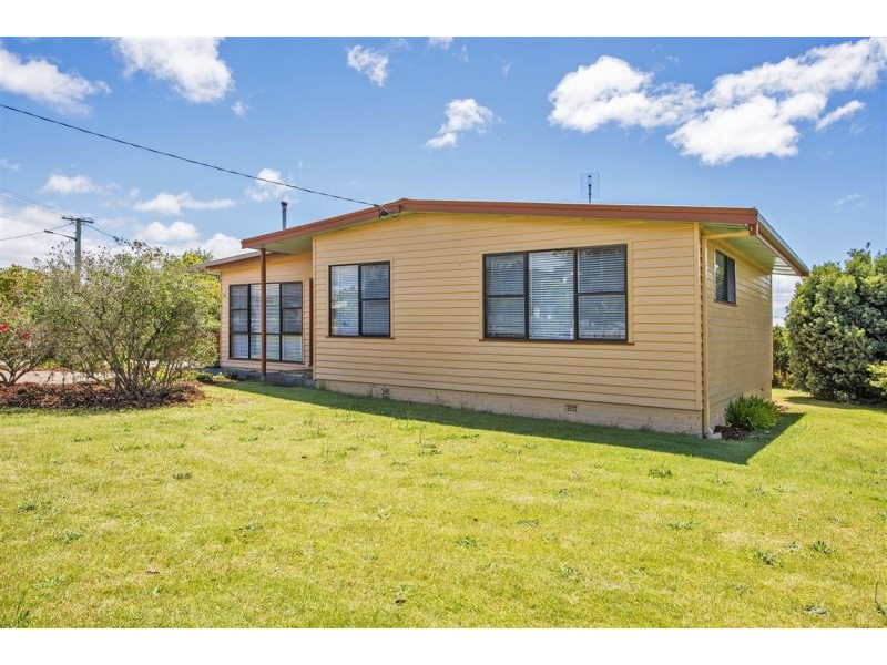 20 Alice Street, West Ulverstone TAS 7315