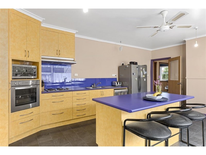 83 Pine Road, Penguin TAS 7316