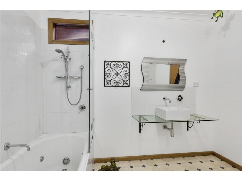 83 Pine Road, Penguin TAS 7316