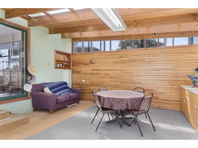 83 Pine Road, Penguin TAS 7316