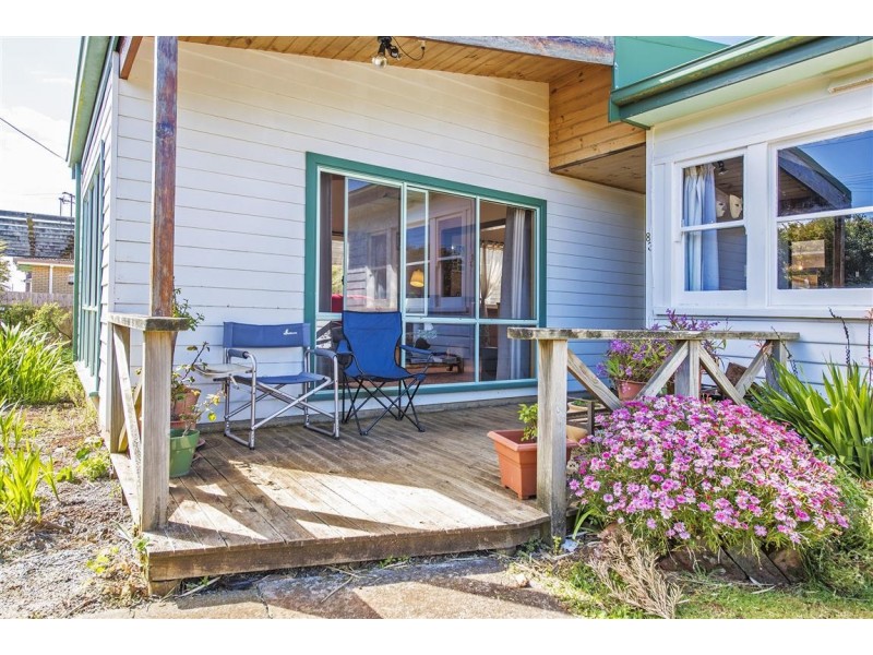83 Pine Road, Penguin TAS 7316