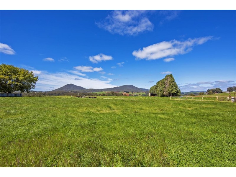 83 Pine Road, Penguin TAS 7316