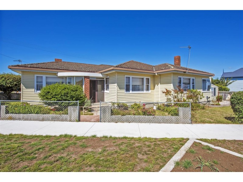 1 Hobbs Parade, West Ulverstone TAS 7315