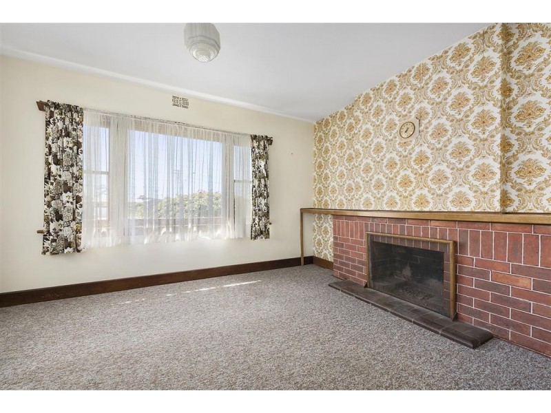 1 Hobbs Parade, West Ulverstone TAS 7315