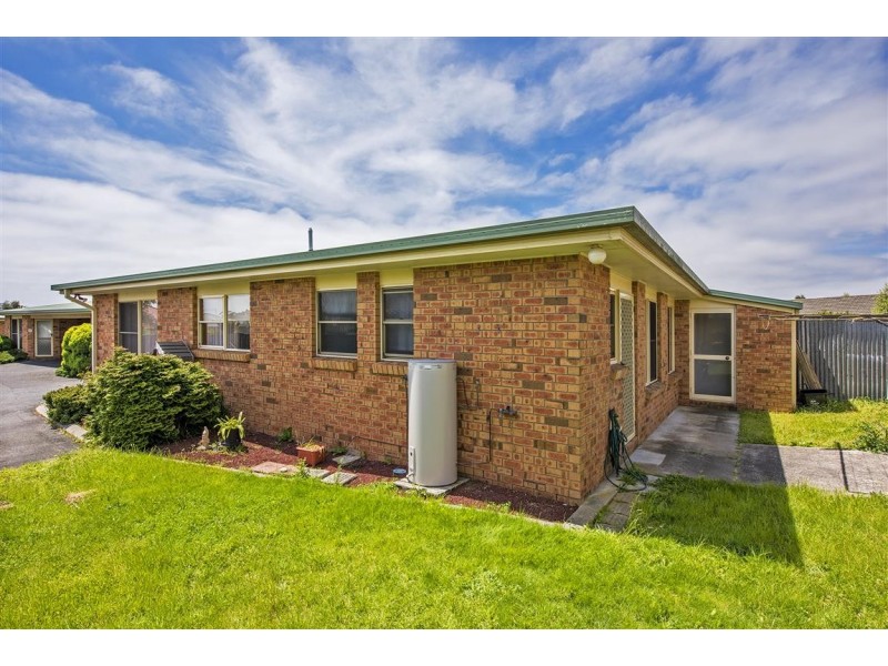 2/3 Riverside Avenue, Ulverstone TAS 7315