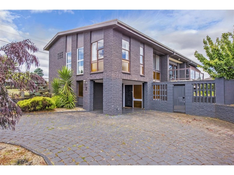 2 Vista Court, West Ulverstone TAS 7315