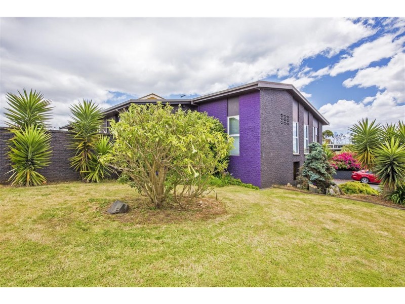 2 Vista Court, West Ulverstone TAS 7315