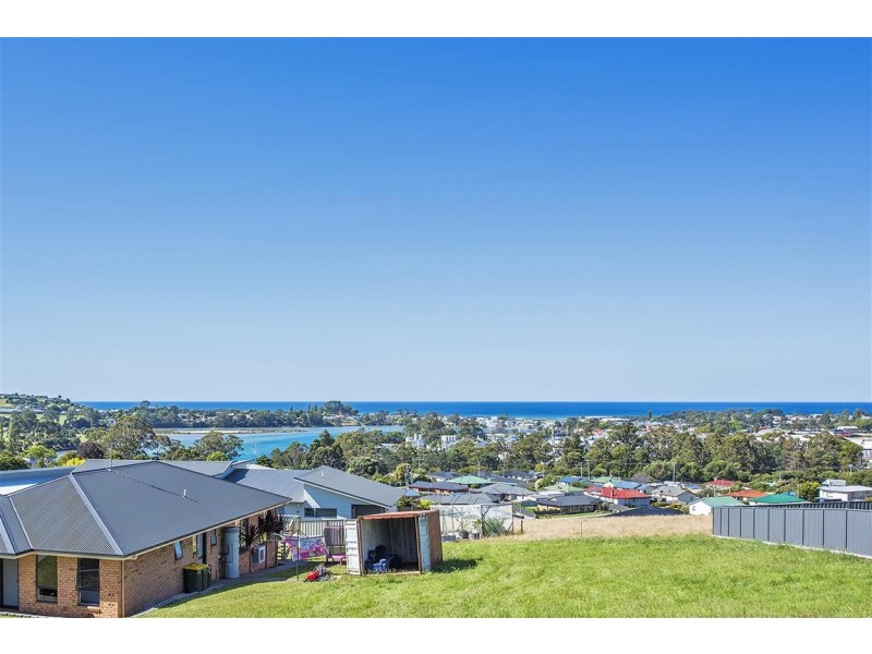 18 Southern Cross Drive, Ulverstone TAS 7315