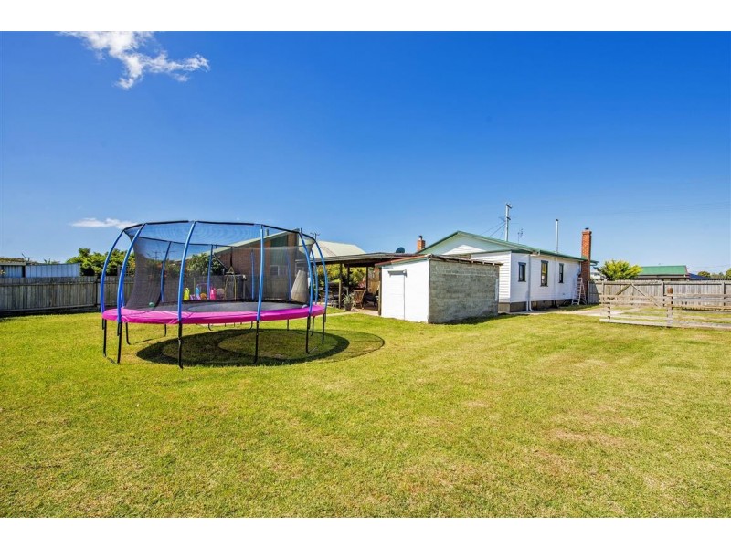 61 Queen Street, West Ulverstone TAS 7315