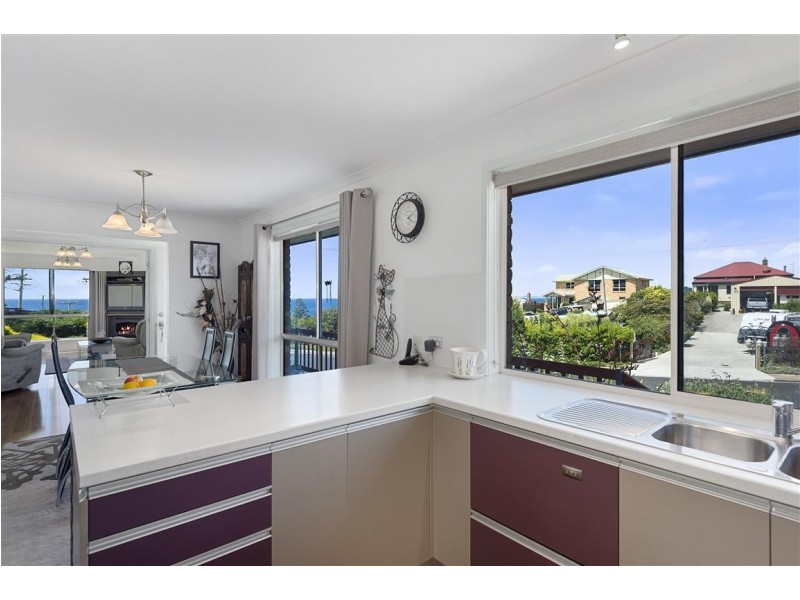 2 Kelvin Street, Penguin TAS 7316