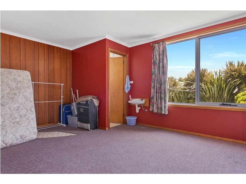 77 Upper Maud Street, West Ulverstone TAS 7315