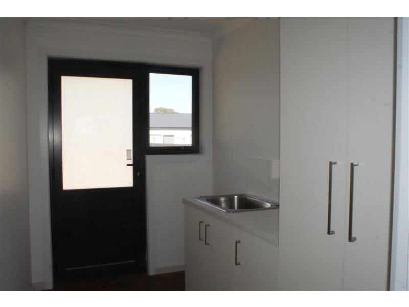 1/27 Queen Street, West Ulverstone TAS 7315 Roberts Real Estate