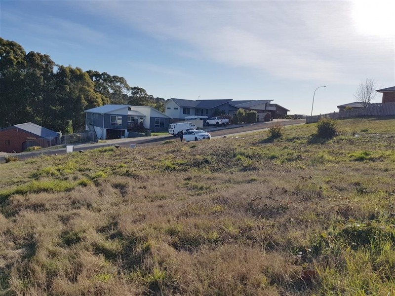 12 Wadecliff Rise, Ulverstone TAS 7315