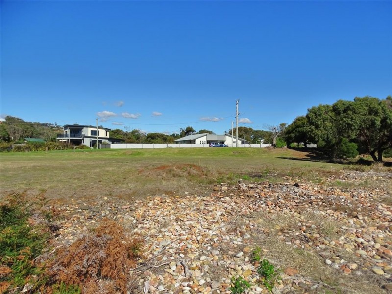 93 Beach Road, Leith TAS 7315