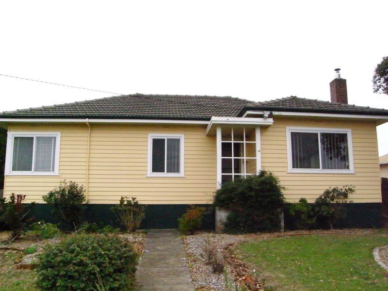 33 Ashwater Crescent, Penguin TAS 7316