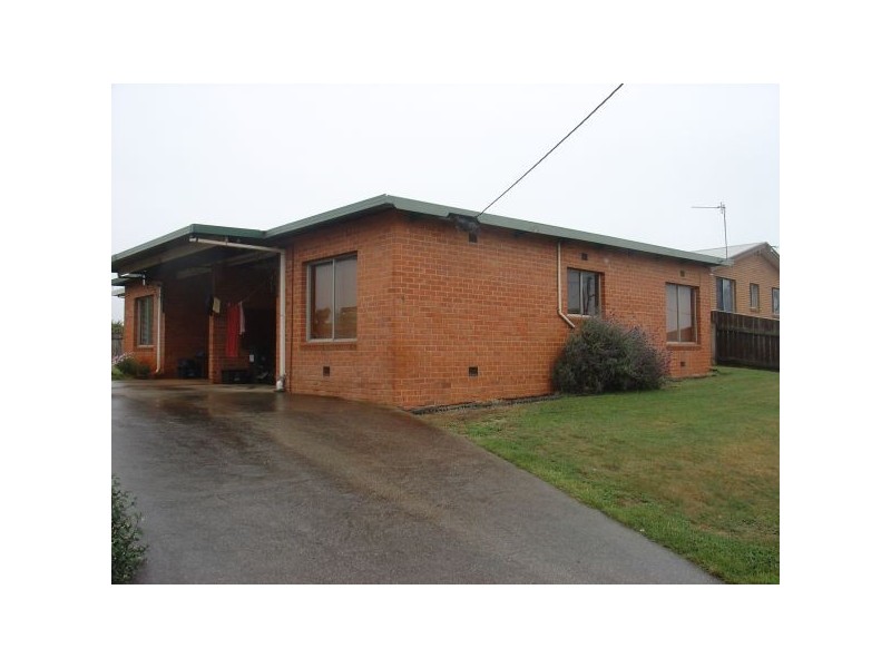 1/5 Richard Place, Ulverstone TAS 7315