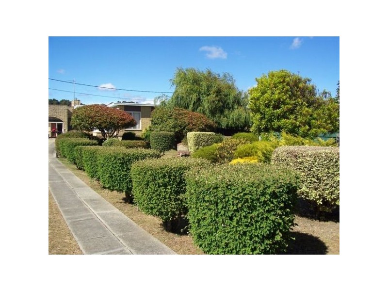 20 PENGUIN ROAD, Ulverstone TAS 7315
