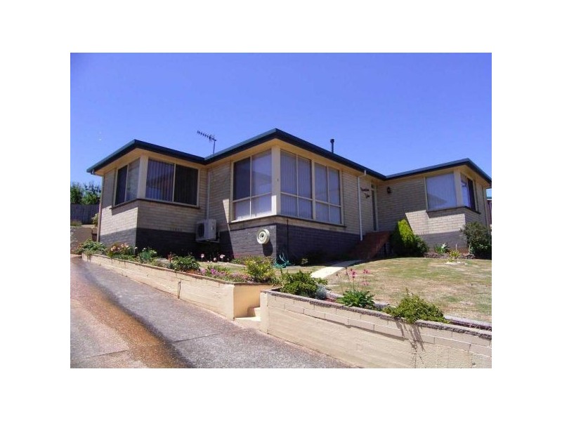 5 South Road, Penguin TAS 7316