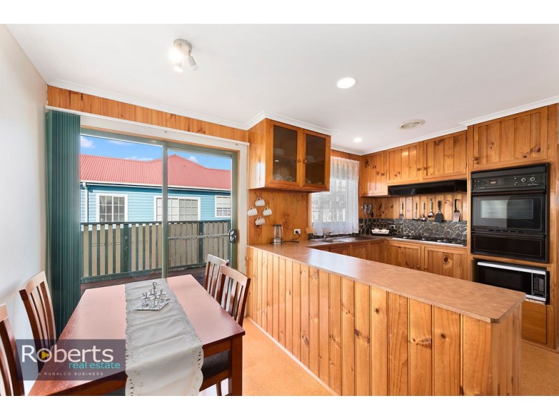 5 Ashwater Crescent, Penguin TAS 7316