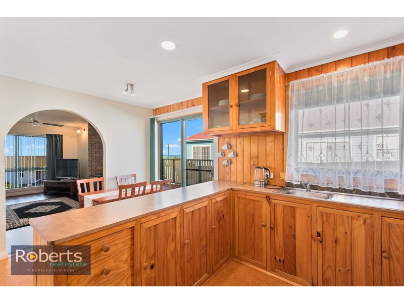 5 Ashwater Crescent, Penguin TAS 7316