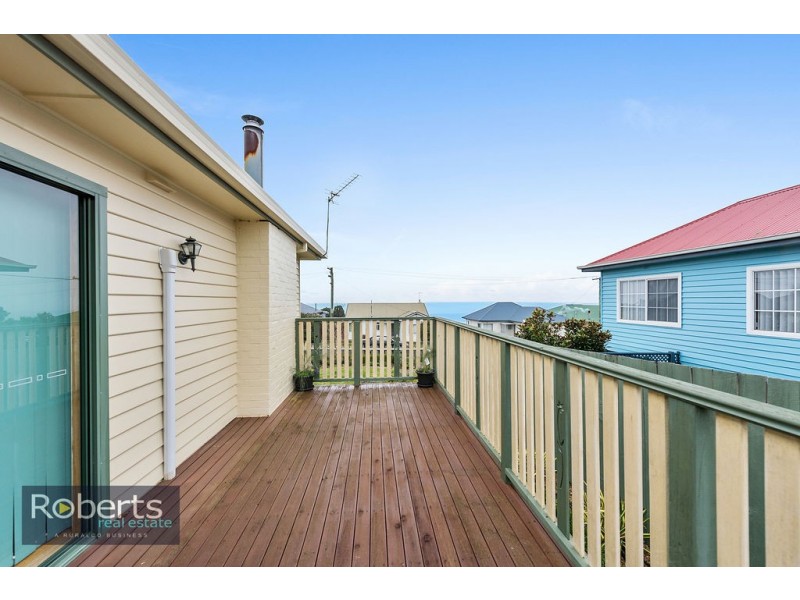 5 Ashwater Crescent, Penguin TAS 7316