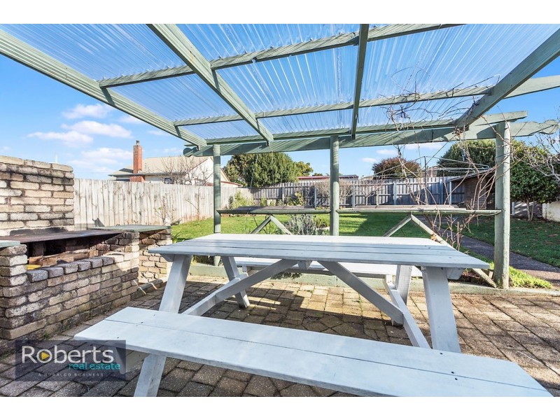 5 Ashwater Crescent, Penguin TAS 7316