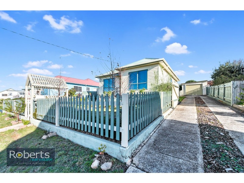 5 Ashwater Crescent, Penguin TAS 7316