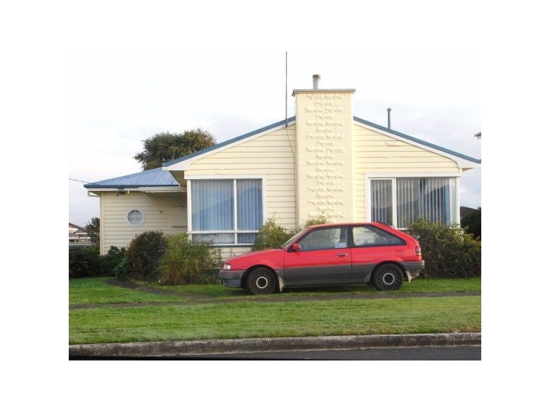 8 Finch Street, Ulverstone TAS 7315
