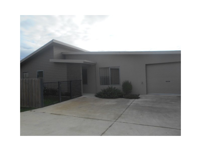 2/22 Lloyd Street, Ulverstone TAS 7315