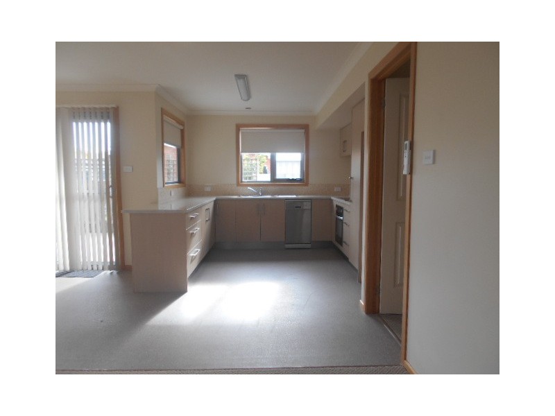 2/22 Lloyd Street, Ulverstone TAS 7315