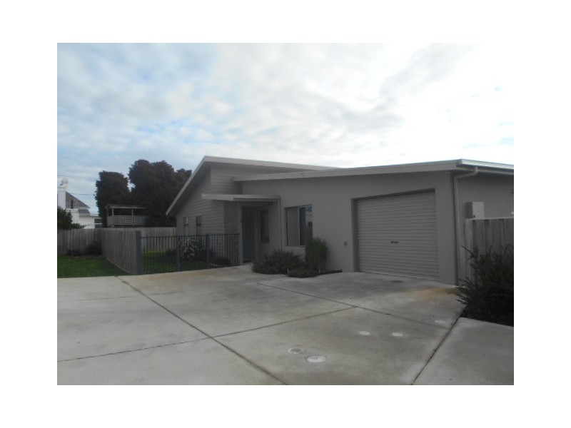 2/22 Lloyd Street, Ulverstone TAS 7315