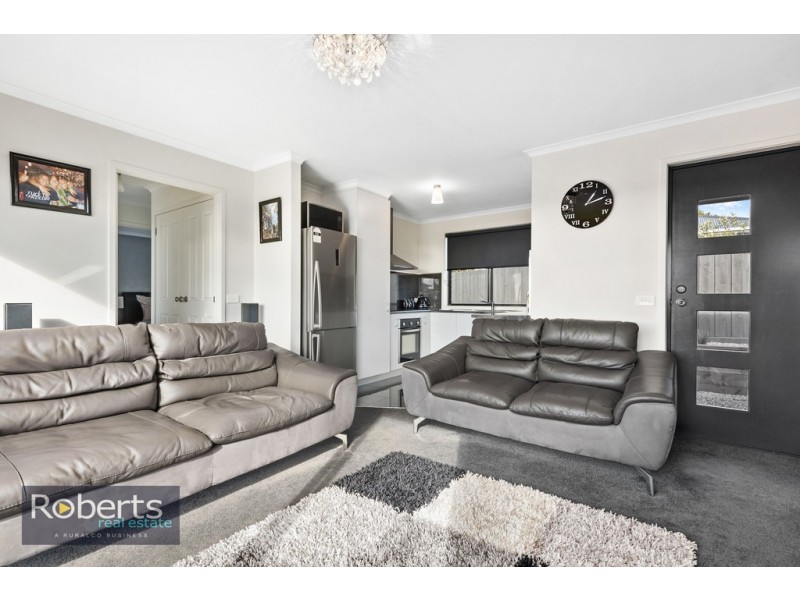 2/8 Hales Street, Penguin TAS 7316