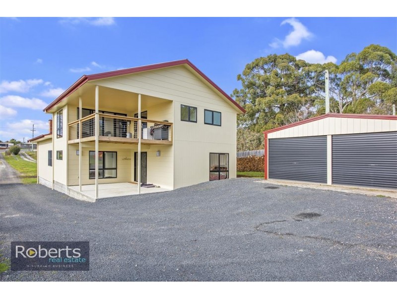 80 South Road, Penguin TAS 7316