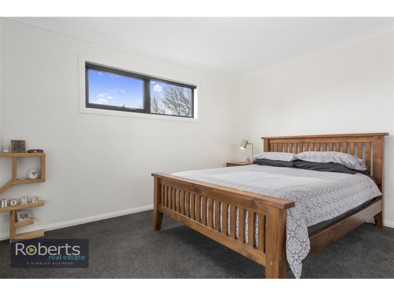 80 South Road, Penguin TAS 7316