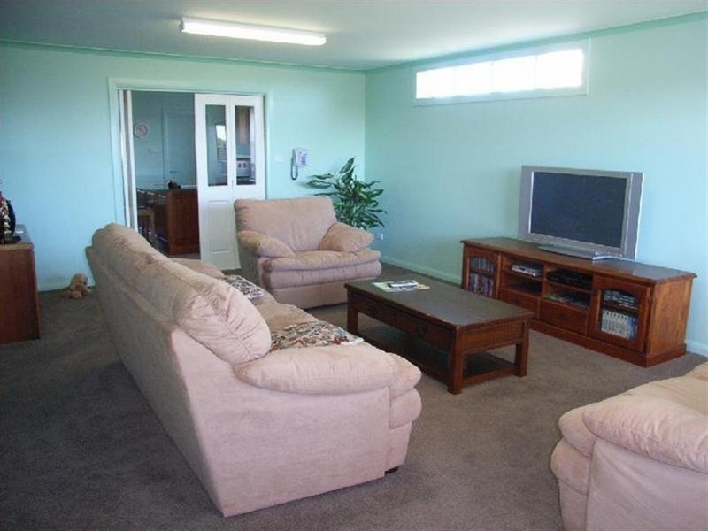 16 Penguin Road, Ulverstone TAS 7315