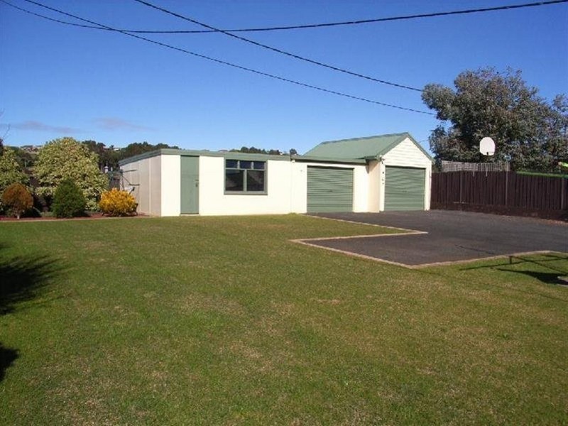 16 Penguin Road, Ulverstone TAS 7315