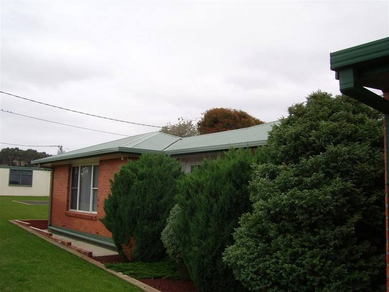 16 Penguin Road, Ulverstone TAS 7315
