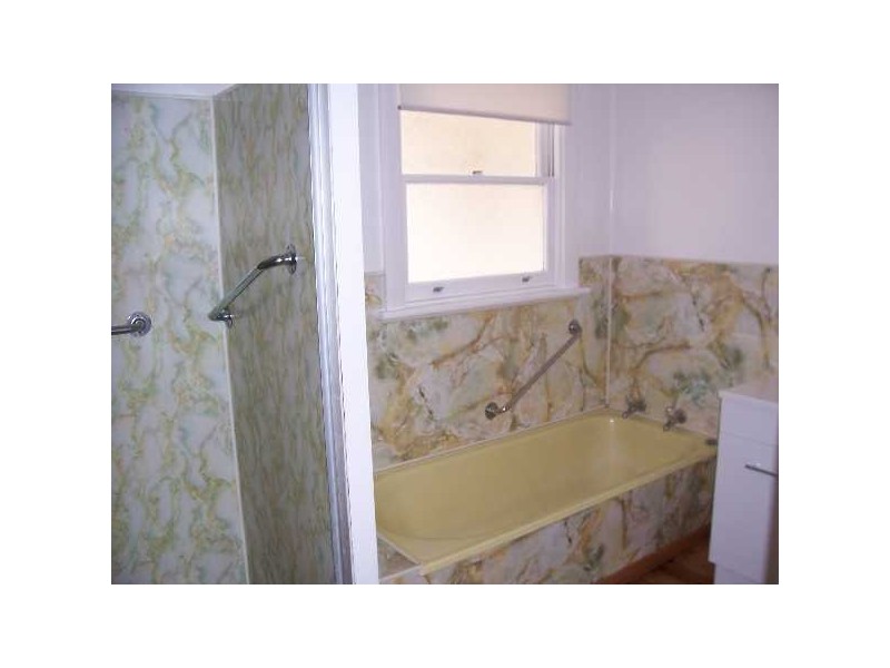 6 GOLLAN ST, Ulverstone TAS 7315