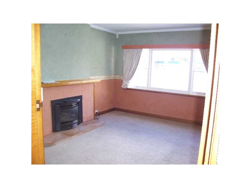 6 GOLLAN ST, Ulverstone TAS 7315