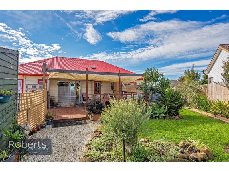 27 Ashwater Crescent, Penguin TAS 7316