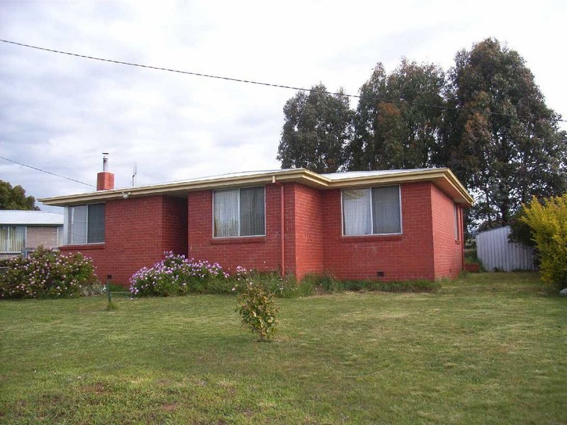 10 Ling Street, Penguin TAS 7316