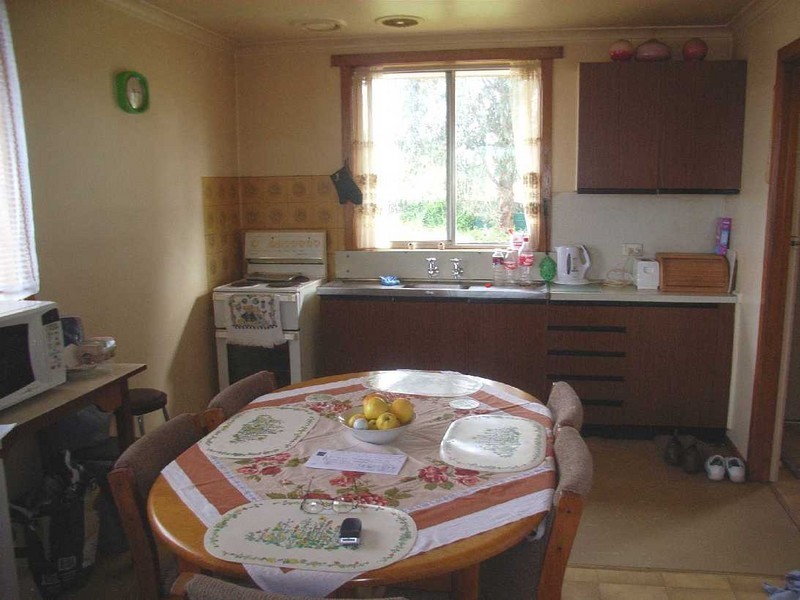 10 Ling Street, Penguin TAS 7316