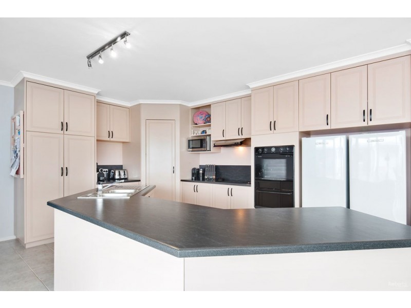 8 Russell Avenue, Ulverstone TAS 7315