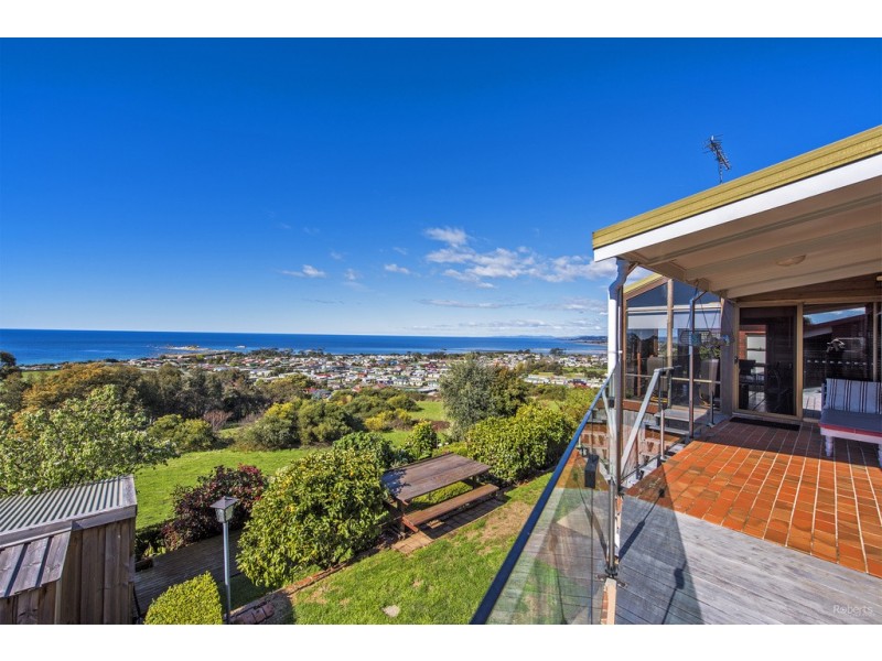 9 Burnett Crescent, West Ulverstone TAS 7315