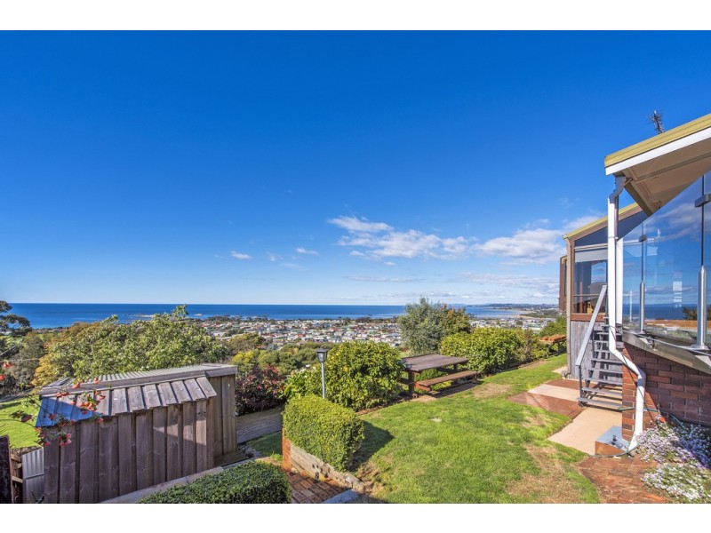 9 Burnett Crescent, West Ulverstone TAS 7315