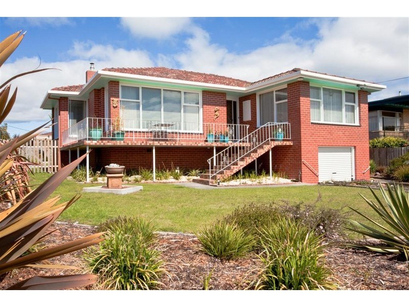 6 Quiggins Grove, Ulverstone TAS 7315