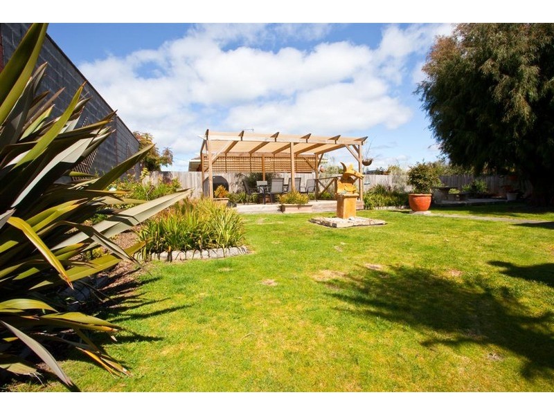 6 Quiggins Grove, Ulverstone TAS 7315