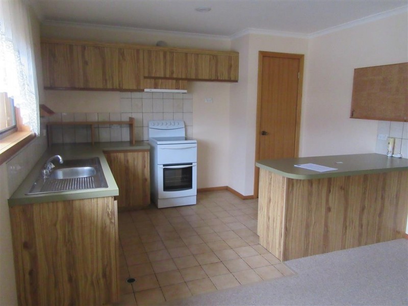 2/25 Amherst Street, West Ulverstone TAS 7315