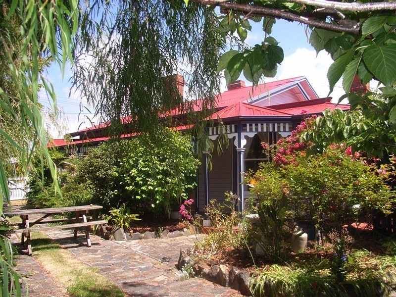 2 Finch Street, Ulverstone TAS 7315